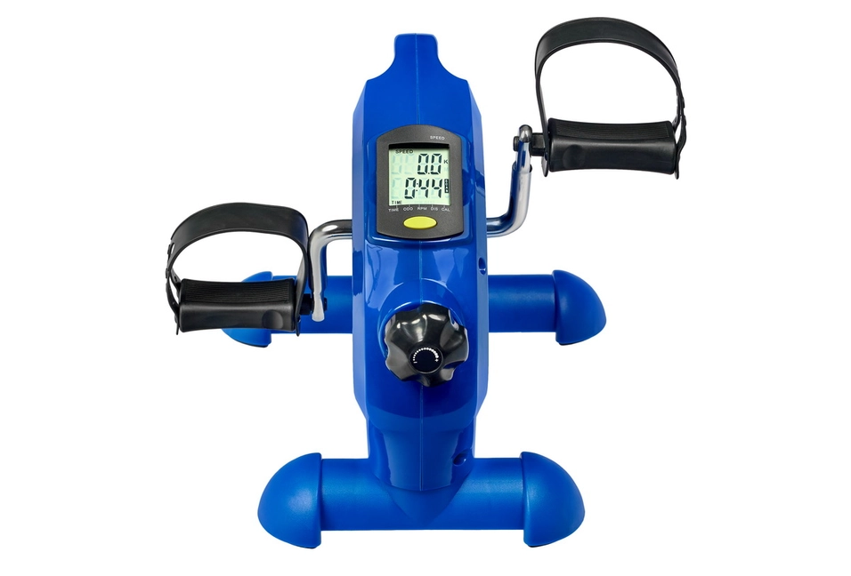 Эффективно укрепляет мышцы ног, бедер и ягодиц