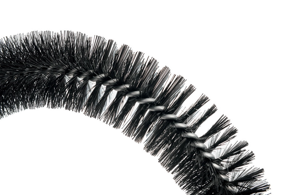 Вычесывает подшерсток и стимулирует кровообращение